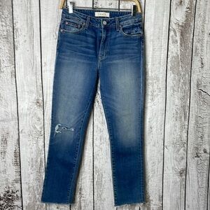 Trave Irena small town size 27.​​